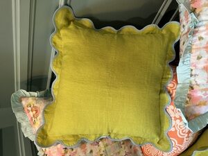 Laura Park Designs - Scalloped Pillow covers (pair of 2) - 18”x18”